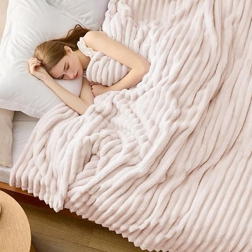 Bedsure Fluffy Fleece Blanket King Size for Bed - Soft Cosy Warm Blankets, Soft Cute Double Size Throw Gifts for Women and Girls, Crystal Pink, 230x270 cm thumbnail 3