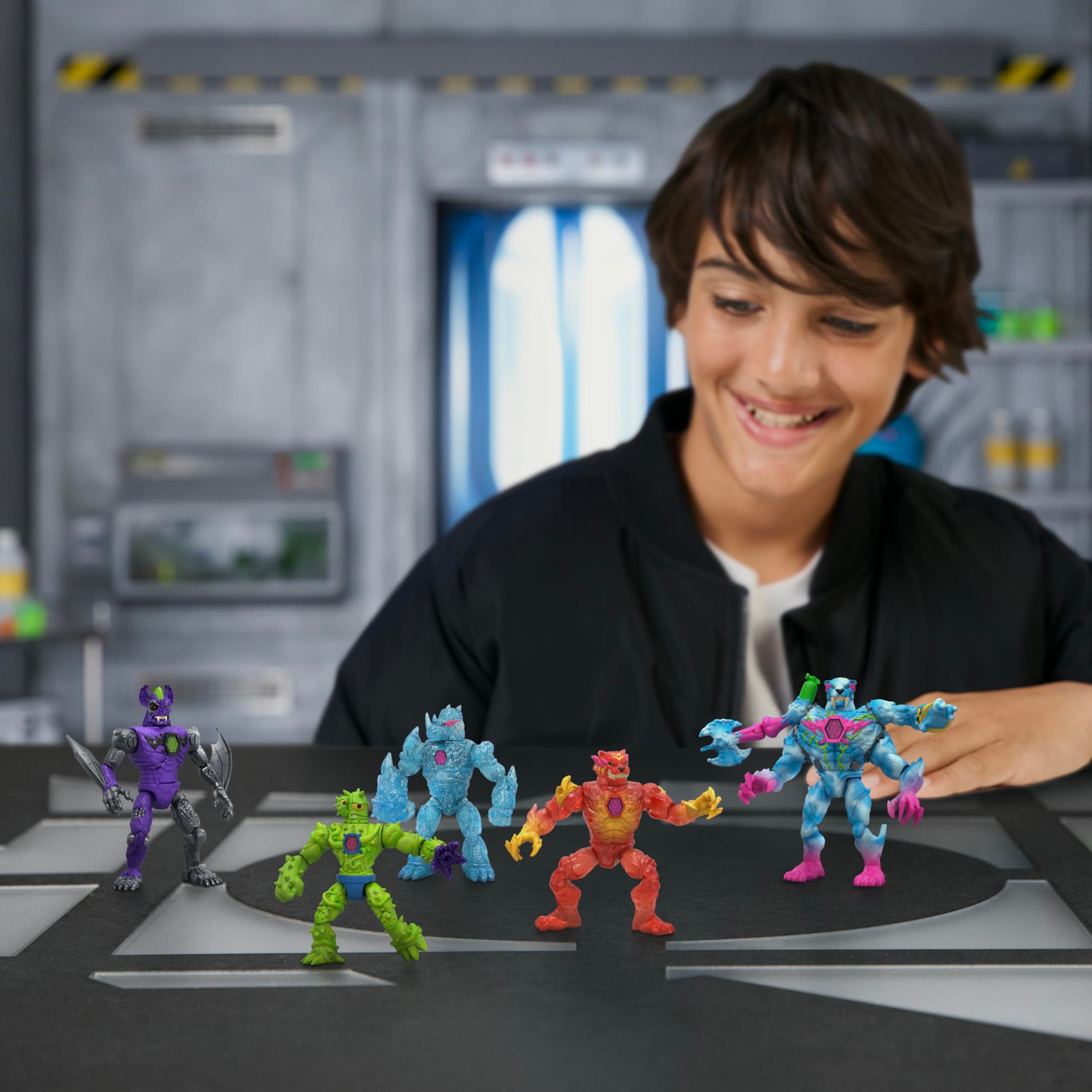 MrBeast Lab Hybrids Mega Pack, Reveal Different Hybrid Parts to Create 5 Mix & Match Action Figures, Including a Mega Torso Panther Experiment to Reveal Hybrid's Real Colors, Collect 30+ Beasts thumbnail 6