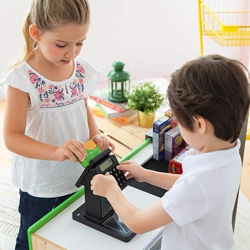Teamson Kids Cashier Austin Interactive Wooden Play Market Stand with Lights and Sounds, Manual Conveyor Belt, Register and Display Spaces, Green and White Décor on Natural Wood | Manual Conveyor Belt, Scanner, Display Shelves, Green and Natural, Educational Toys for Toddlers Ages +3 thumbnail 6