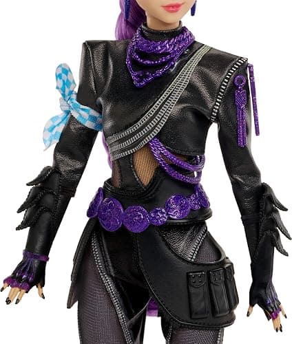​Mattel Kpop Demon Hunters HUNTR/X Rumi Deluxe Fashion Doll | Wearing Removable Battle Look with Sword Accessory, 11 Posable Joints, Inspired by the Movie​​ thumbnail 3