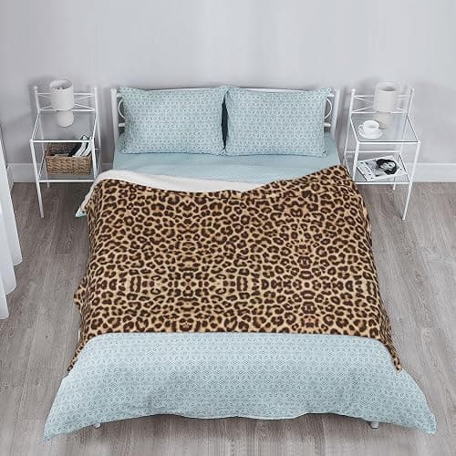 AMORVITA Cheetah Print Blanket Throw for Couch Bed Sofa Living Room, Leopard Print Blanket Flannel Fleece Soft Cozy Lightweight Breathable Durable Home Decor, Gifts for Women Girls 50 x 60 Inches thumbnail 3