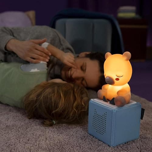 Tonies Night Light - Sleepy Bear Audio Play Character from Sleepy Friends | Warm Glow | 75 Minutes of Beautifully Composed Melodies | Record Your Own Bedtime Stories - Image 1
