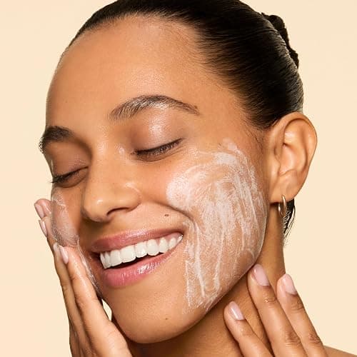 Honest Beauty Sensitive Skin Calming Cream Cleanser | Gently Cleanses, Hydrates, + Calms Skin | Hypoallergenic, Fragrance Free, Vegan | 4 fl oz thumbnail 3