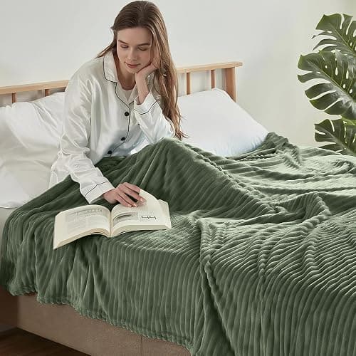 Kuscheldecke 200x230 Olivgrün Sofadecke, Weiche Flauschige und Wärme - Flanell Fleecedecke Kuscheldecke Decke Wohndecken Bettüberwurf Streifen Couchdecke thumbnail 2