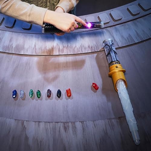 STAR WARS Power Crystal Lightsaber, 7 Colors & 10 Crystals, 50+ Color-Changing Combinations, Lights & Sounds, Toys for Boys & Girls, Kids, Ages 4+ thumbnail 11