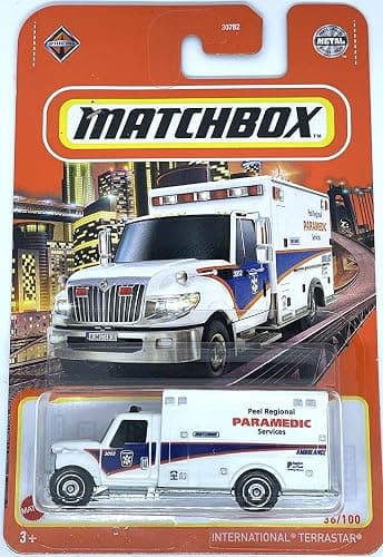 Matchbox 2022 - International Terrastar - Paramedic - Ambulance 36/100 - Image 1