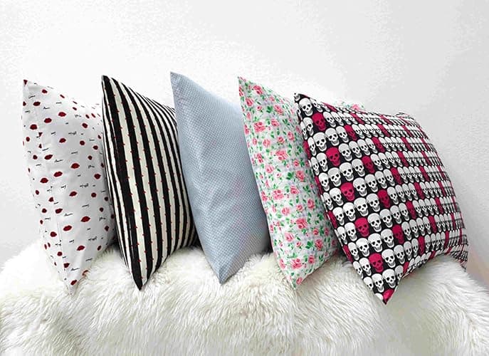 Betsey Johnson - Twin XL Bed Sheets, Soft Bedding with Matching Pillowcase, Fade & Wrinkle Resistant, Lightweight for Year Round Use, Dorm Essentials (Wonderland Stripe) - Wonderland Stripe - Twin XL thumbnail 3