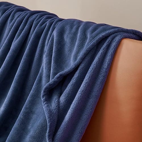 Aisbo Kuscheldecke Flauschig Decke Blau - Fleecedecke 150x200 cm XL Warme Sofa Decke, Kuschlige Wohndecke Marine Blau Weich als Wohnzimmer Blanket Couchdecke für Winter thumbnail 7