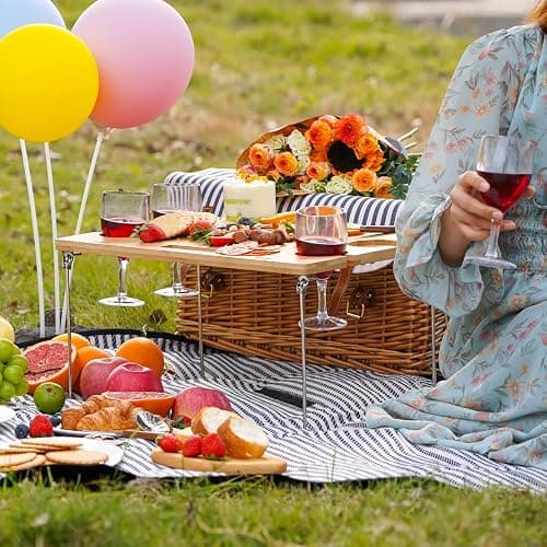 Panier de pique-nique en osier pour 4 ou 4 personnes - Kit de pique-nique en osier avec couverture, table portable en bambou pour le camping et les fêtes en plein air thumbnail 6
