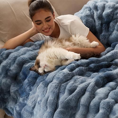 Bedsure GentleSoft Fluffy Fuzzy Throw Blanket, Soft Cozy Faux Fur Fleece Minky Blanket, Room Decor Couch Bed Cover Winter Bedding, Thick Warm Plush Christmas Women Men Gifts, 870GSM, Tie-dye Blue thumbnail 8