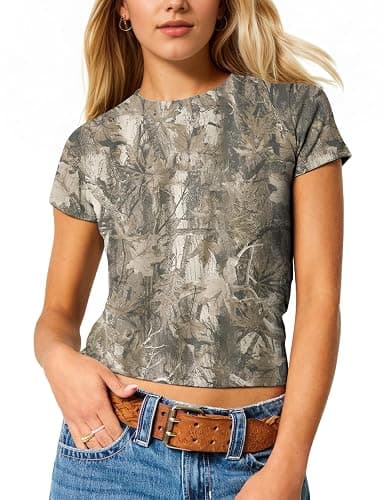 Dsewpaur Women’s Camo Shirt Graphic Crop Top Baby Tee Maple Leaf Print Shirts Summer Short Sleeve Round Neck Slim Fit T Shirt thumbnail 2