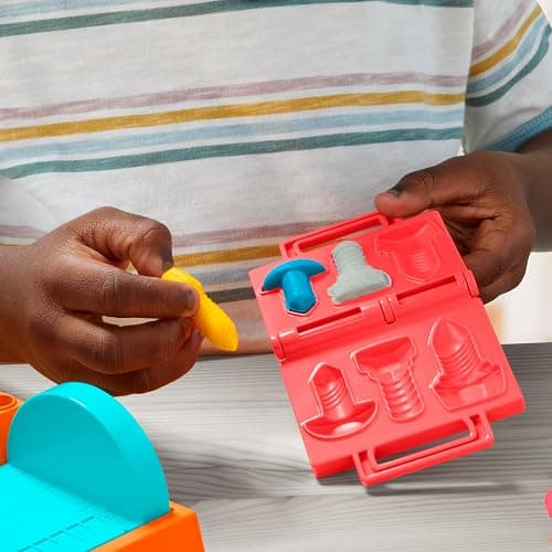 Play-Doh Werkbank Spielset, 5 x 56 g Dosen Modelliermasse in bunten Farben, mit Kreissäge-Spielzeug, Werkzeug und Stempel, kreatives für Kinder ab 3 Jahren - Werkzeugbank thumbnail 11