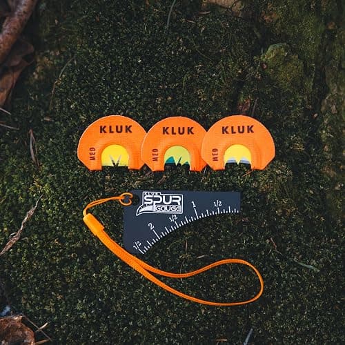 KLUK Custom Calls Assassin Series Turkey Mouth Call Bundle with Spur Gauge - Image 1