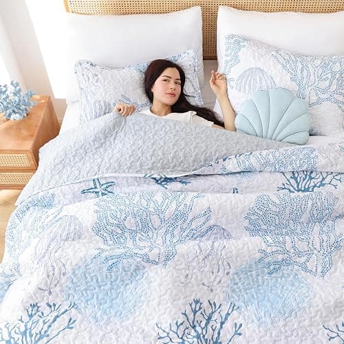 weigelia Coastal Quilt Queen Size, Blue Coral Lightweight Summer Bedding | Blue Coral Coastal Design, Soft Lightweight Microfiber, Machine Washable, Beach House Bedroom Decor, 2 Pillowcases, 90''x96'' thumbnail 7