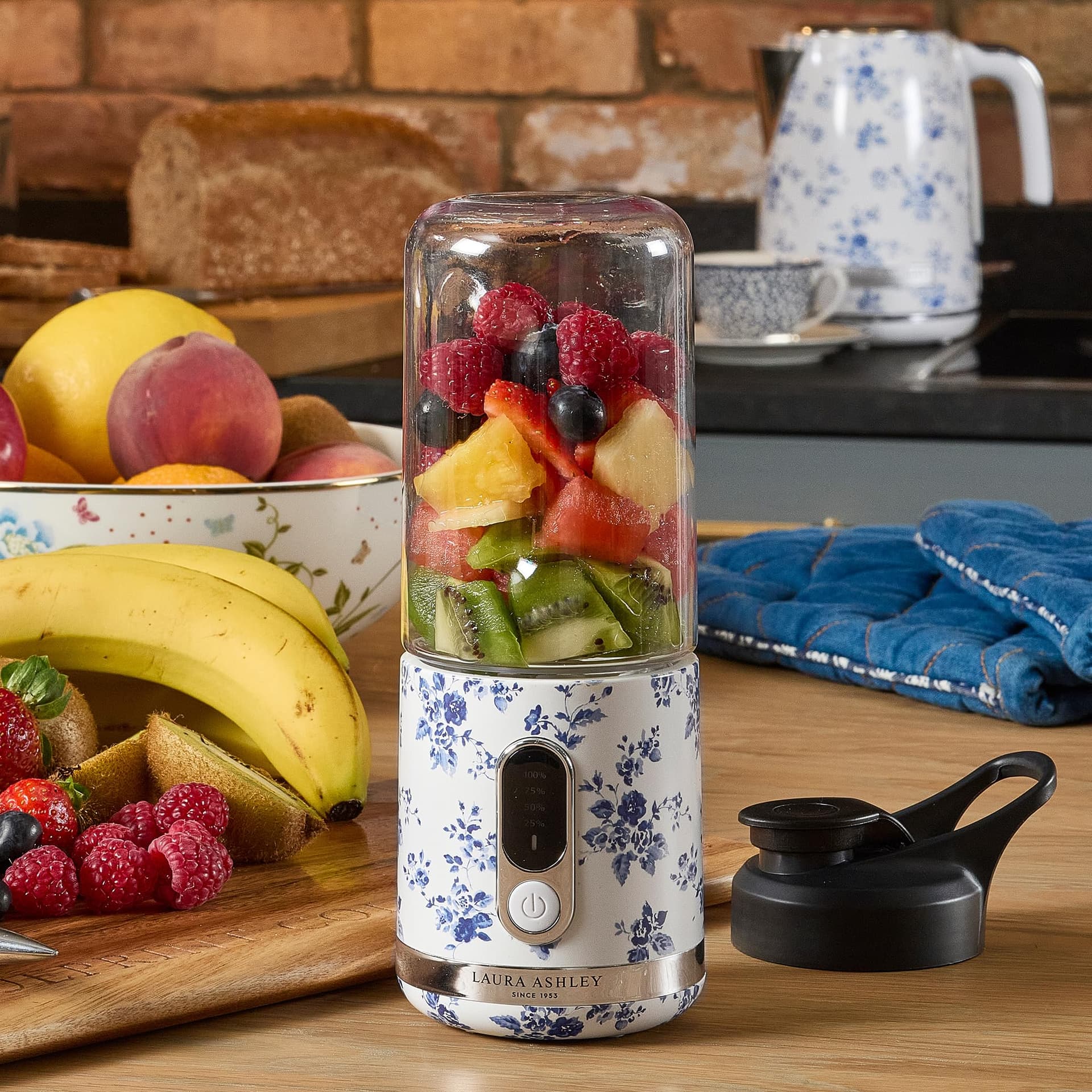 Laura Ashley China Rose Portable Smoothie Blender by VQ. Compact, Powerful & Easy to use USB Rechargeable Mini Blender with 450 mL Bottle. Portable Blender Smoothie Maker for Kitchen/Gym/Travel/Office thumbnail 8