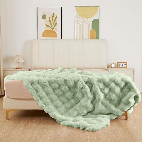 ORINOVA Sage Green Fluffy Comfy Blanket for Couch Living Room 50x60 Faux Fur Throw Blanket for Bed Soft Furry Cozy Best Housewarming Home Decor Gifts 860 GSM thumbnail 2