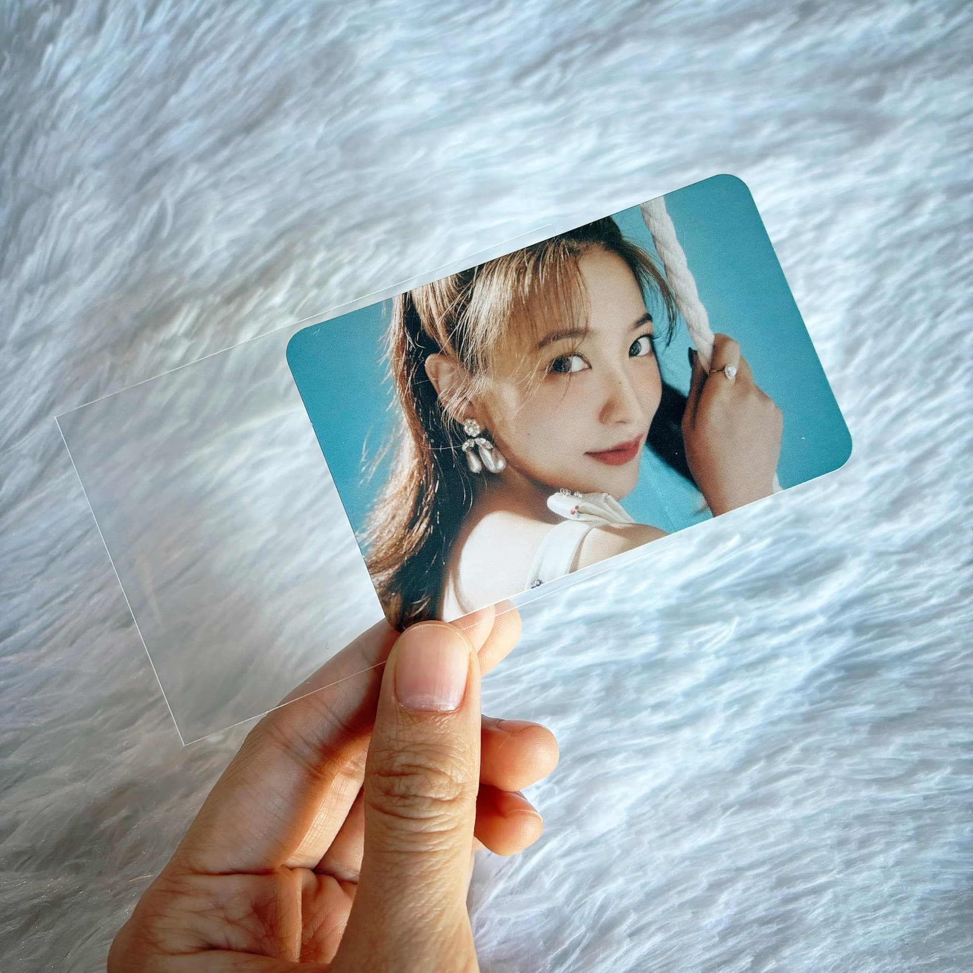 Baskiss 100 Packs Photocard Sleeves, Ultra Thickness 200 Microns Clear Idol Cards Protector Holder Trading Shield Cover for 3 inch Polaroid Kpop Album Photo Card (Unsealable) thumbnail 3