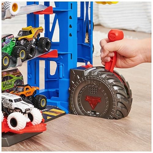 Monster Jam Garage Playset and Storage with Exclusive Grave Digger Monster Truck, Lights & Sounds, Kids Toys for Boys and Girls Ages 4 and Up thumbnail 6