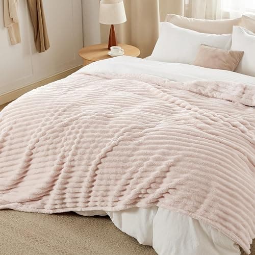 Bedsure Fluffy Fleece Blanket King Size for Bed - Soft Cosy Warm Blankets, Soft Cute Double Size Throw Gifts for Women and Girls, Crystal Pink, 230x270 cm thumbnail 6