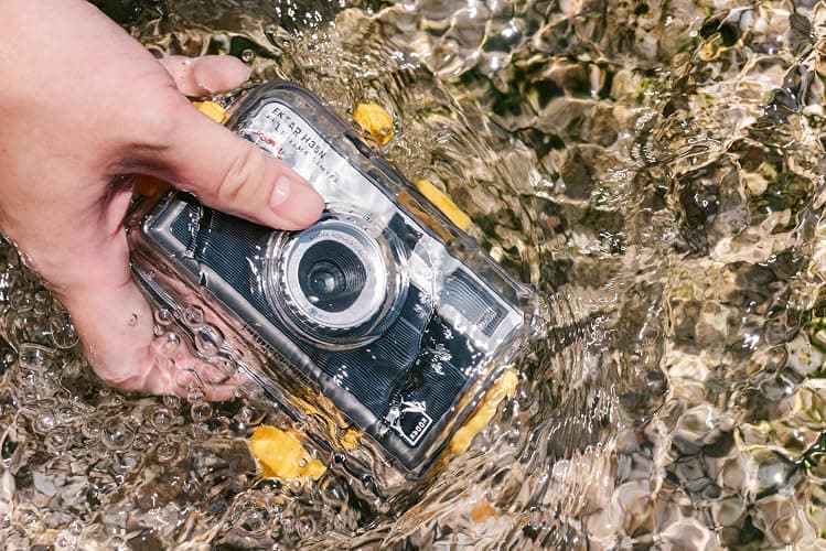 KODAK EKTAR H35N Half Frame Film Camera, 35mm, Reusable, Focus-Free, Bulb Function, Built-in Star Filter, Coated Improved Lens (Film & AAA Battery are not Included) (Striped Silver, Premium Kit) thumbnail 3