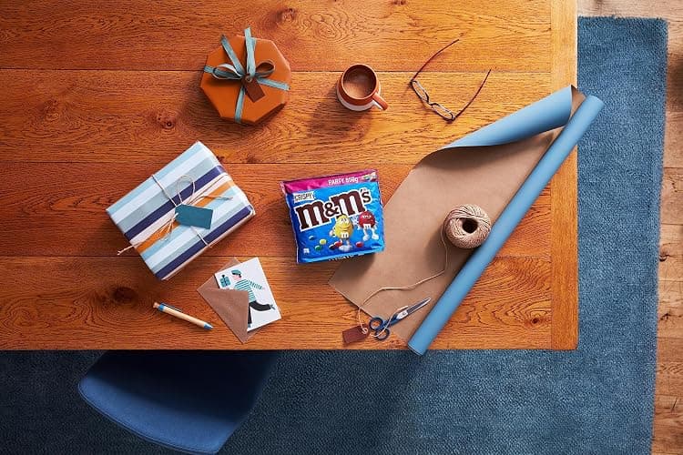 M&M'S Chocolate Bag, Crispy Centre & Milk Chocolate, 675g Party Bag, Bulk Chocolate, Ideal for Gift, Snacks and Sharing thumbnail 4