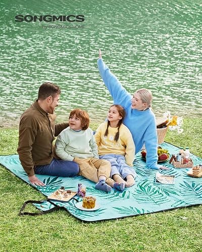 SONGMICS Picnic Blanket, 200 x 200 cm, Large Waterproof Foldable Outdoor Blanket for Camping, Park, Garden, Beach, Machine Washable, Fern Pattern and Blue UGCM087Q01 thumbnail 2