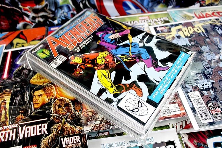 Premium Comic Books Gift Pack - 24 Collection - MARVEL ONLY - Superheroes Comics Grab Bag thumbnail 2