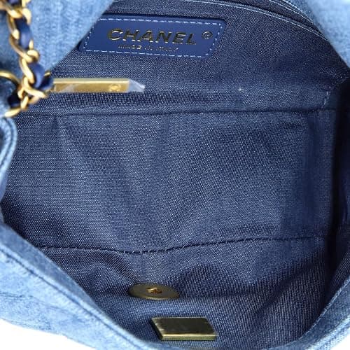 Chanel, Pre-Loved Pearl Crush Flap Bag Quilted Denim Mini, Blue thumbnail 5