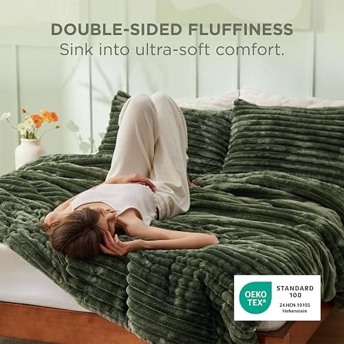 Bedsure Fluffy Comforter Set Twin - Super Soft Faux Fur Bed Set Olive Green, Warm Plush Fleece Winter Bedding, 2 Pieces, 1 Shaggy Fuzzy All Seasons Twin Size Comforter with 1 Pillowcase thumbnail 3