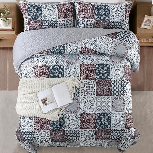 Dobuyly Patchwork Quilt Set Queen Size Boho Plaid Bedspread Red Grey Quilt Coverlet Set, 3 Pieces Soft Microfiber Lightweight Farmhouse Summer Bedding Set for All Seasons 96"x90" thumbnail 3