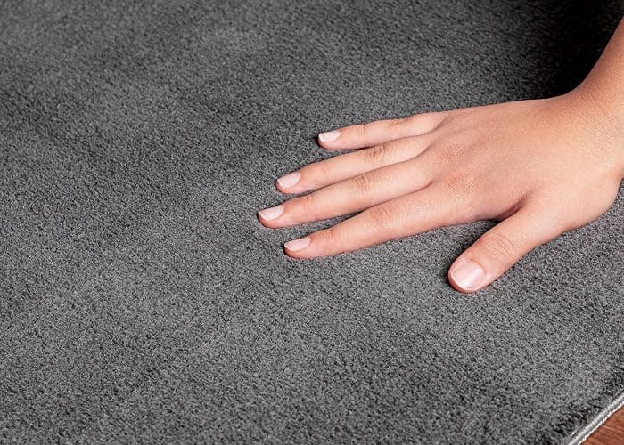 the carpet Relax kuscheliger Kurzflor Teppich, Anti-Rutsch Unterseite, Waschbar bis 30 Grad, Super Soft, Felloptik, Anthrazit, 120 x 160 cm thumbnail 7