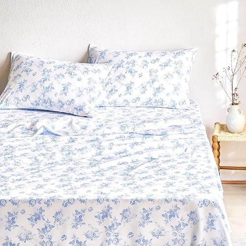 Wake In Cloud - Shabby Chic Bed Sheets, 4-Piece Sheet Set, Floral Botanical Coquette Cottagecore Vintage Flower, Soft Microfiber Deep Pocket Bedding, Light Blue, Queen Size - Image 1