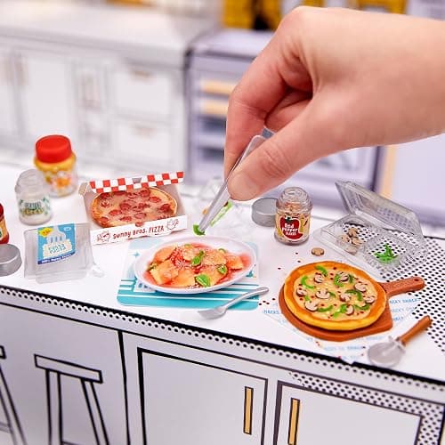 MGA's Miniverse Serie 2 Make It Mini Food Diner - DIY Food Playset mit UV-Licht, nachgebildeten Lebensmittelzutaten, Blindverpackung und Harz - nicht essbar - für Kinder ab 8 Jahren thumbnail 3