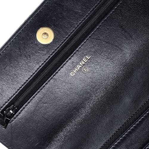 Chanel, Pre-Loved 19 Wallet on Chain Quilted Lambskin, Black thumbnail 7