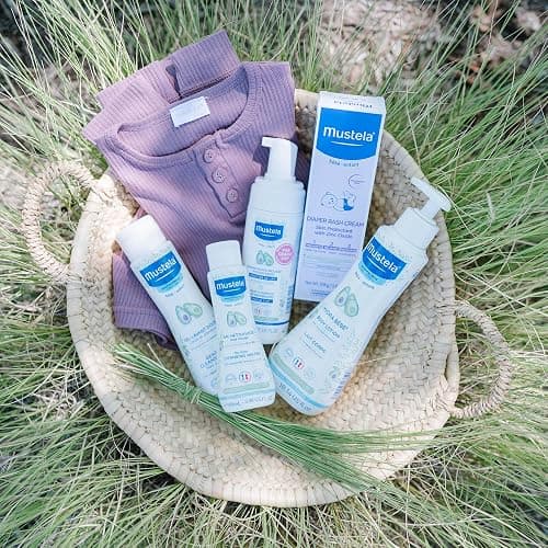 Mustela Newborn Arrival Gift Set - Baby Skincare & Bath Time Essentials - Natural & Plant Based - 5 Items Set thumbnail 11