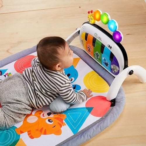 Baby Einstein, 4 in 1 Kickin' Tunes Spieldecke mit 70+ Geräuschen, 25+ Minuten Musik, Erlebnisdecke mit Klavier und Lichtern, Spielmatte mit Spielbogen abnehmbarem Babyspielzeug, ab der Geburt thumbnail 21