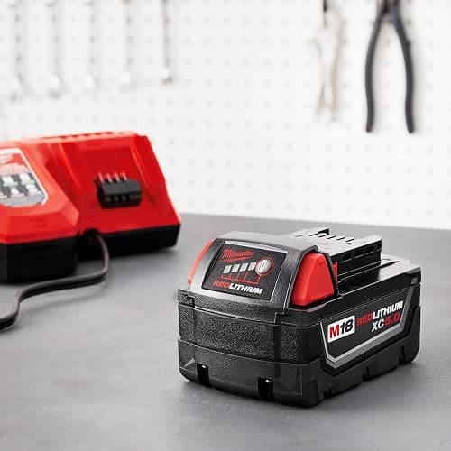 Milwaukee 48-11-1850 M18 Redlithium 5.0Ah Bat Pack thumbnail 2