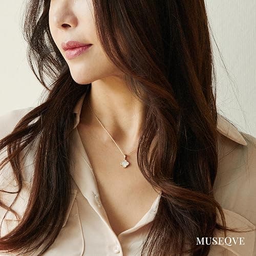 Clover necklace  thumbnail 2
