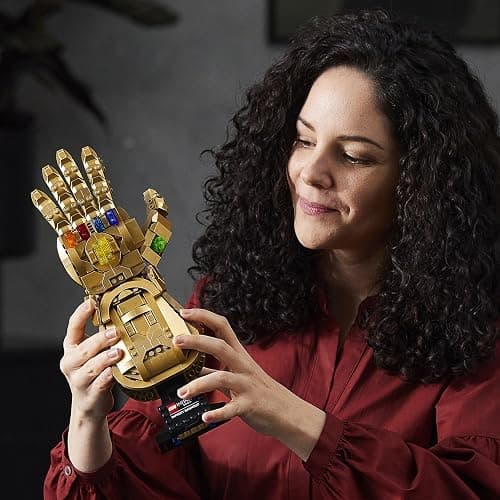 LEGO | Marvel Infinity Gauntlet Building Set for Adults - Avengers Model Kit incl. a Thanos Glove with Infinity Stones - Collectible Gift for Fans - 76191 thumbnail 7
