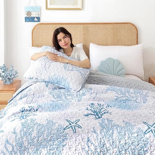 weigelia Coastal Quilt Queen Size, Blue Coral Lightweight Summer Bedding | Blue Coral Coastal Design, Soft Lightweight Microfiber, Machine Washable, Beach House Bedroom Decor, 2 Pillowcases, 90''x96'' thumbnail 2