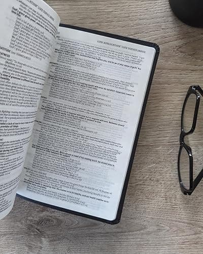 NLT Premium Value Thinline Bible, Filament Enabled (LeatherLike, Trinity Cross Black) thumbnail 10