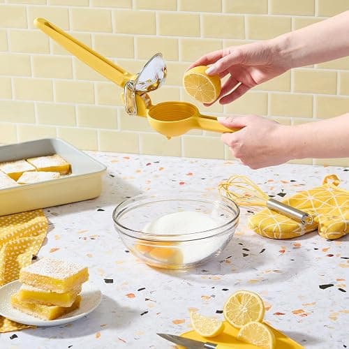 Chef'n FreshForce Lemon Squeezer Citrus Juicer, Manual Hand Press with Dual-Gear Power for Maximum Juice Extraction, Durable, Yellow thumbnail 2