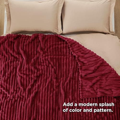 dark red blanket thumbnail 3