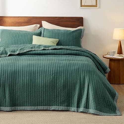 Bedsure Dark Green Quilts King Size - King Quilt Bedding Set Bedspread Coverlet, Lightweight Corduroy Pattern Bedspread, 3-Piece Set with 106"x96" Coverlet & 2 Pillow Shams, All-Season Soft Microfiber - Image 1