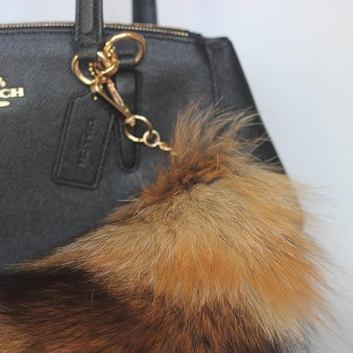 Chunxiao Luxe Fox Fur Tail Keychain - Fashion Accessory with Gold Clasp thumbnail 4
