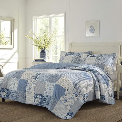 Laura Ashley - Queen Quilt Set, Soft & Reversible Cotton Floral Bedding with a Medium Weight Feel, 3 Piece Bed Set with Matching Pillowcases (Paisley Printed Patchwork Blue) thumbnail 6