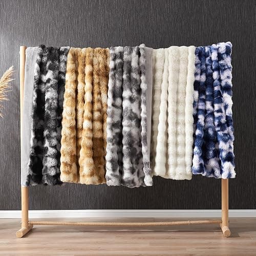 Amélie Home Faux Fur Throw Blanket for Couch, Fuzzy Soft Plush Thick Bubble Blanket for Sofa Bedroom Living Room, 50"x60" Inches, Cream White thumbnail 8
