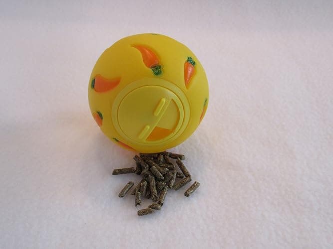 Wheeky Treat Ball Toy for Guinea Pigs, Rabbits, Hedgehogs and Other Small Pets, 7 cm, Yellow, Adjustable Opening Treat Toy New thumbnail 5