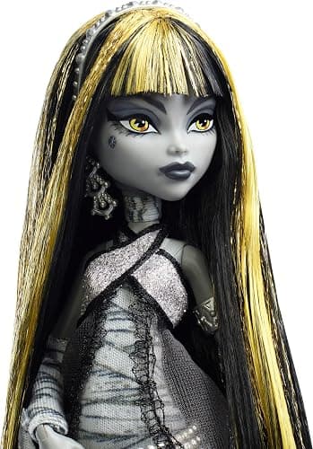 Monster High Reel Drama Doll, Cleo De Nile Black and White Reproduction Collectible with Doll-Size and Life-Size Posters, Horror Flick Theme, and Pet thumbnail 3