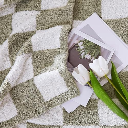 WRENSONGE Checkered Throw Blanket, Sage Green Soft Cozy Fluffy Hand Made Throw Blankets for Couch, Sofa, Chair, Bed, Camping, Picnic, Travel Lightweight Bed Blankets for Women Mothers Birthday Gifts thumbnail 5